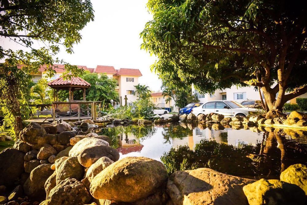 Kingston Guest Apt At Plantation Springs Екстер'єр фото