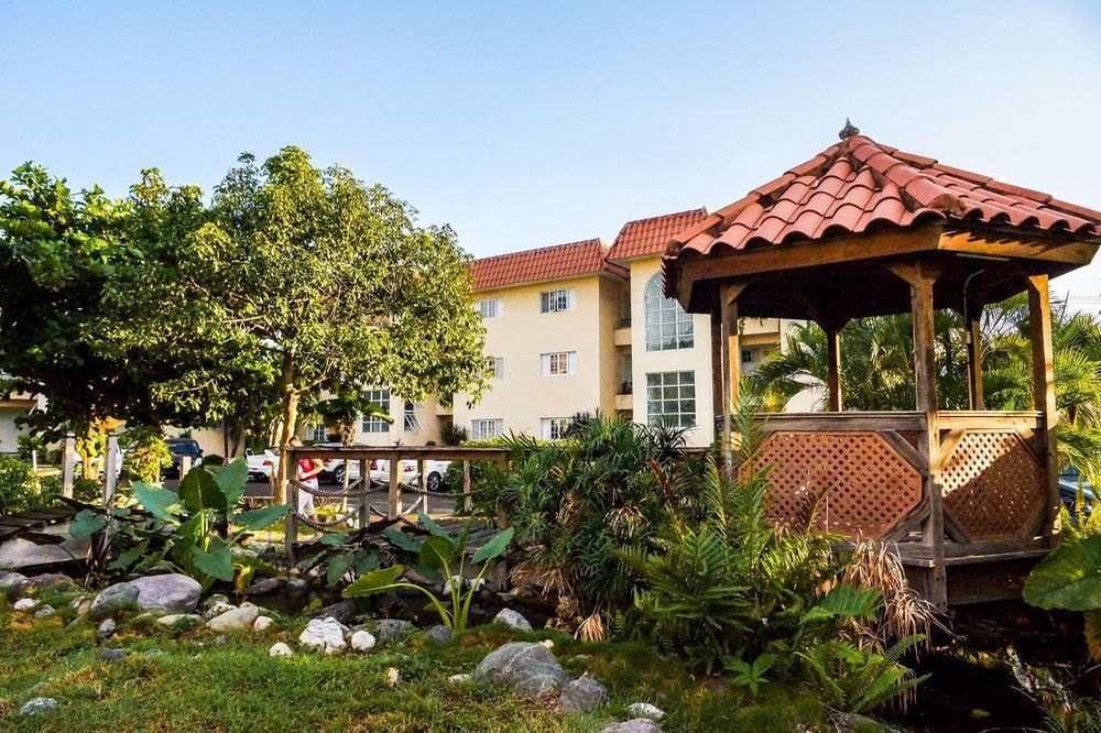 Kingston Guest Apt At Plantation Springs Екстер'єр фото